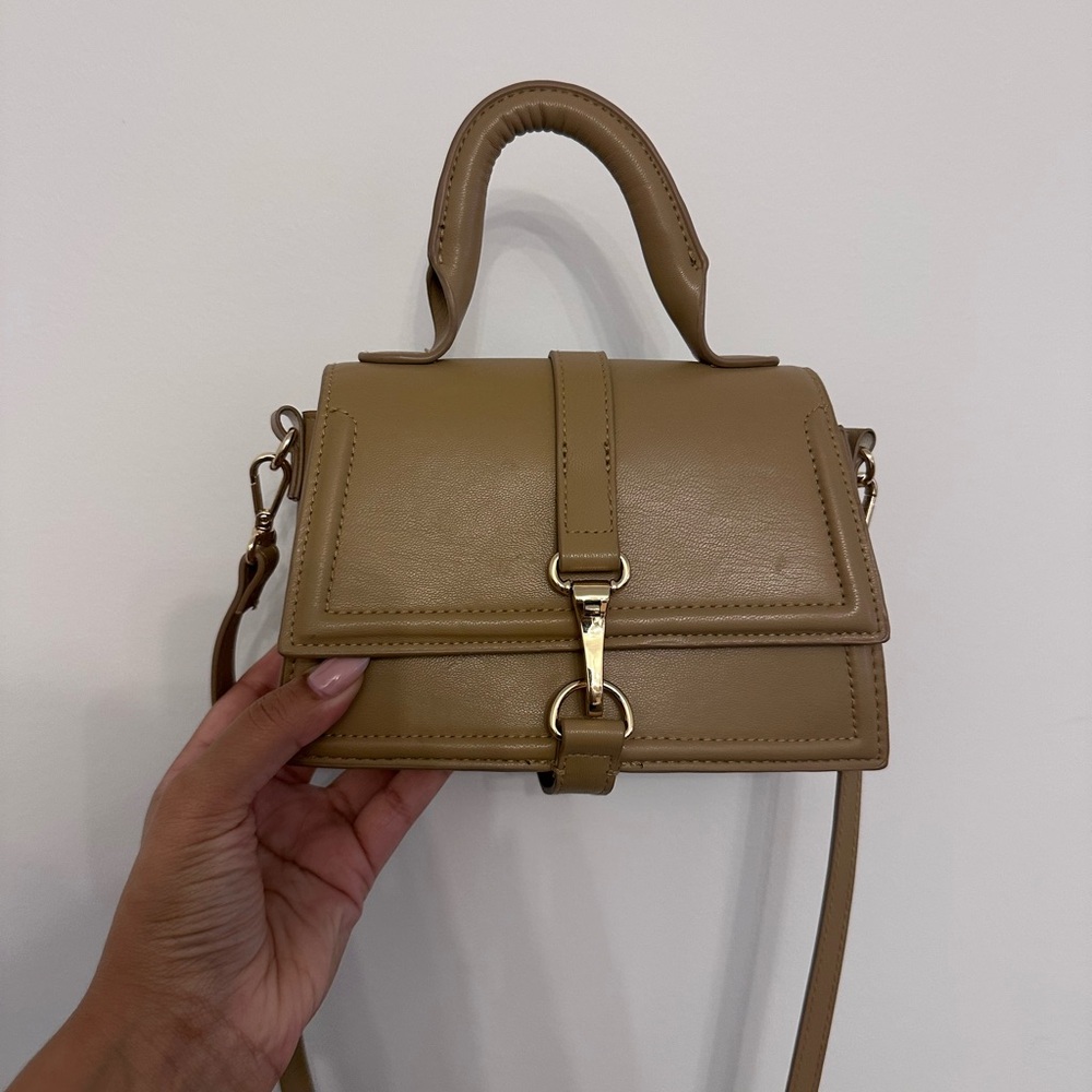 SOLD ❌ H&M Mini Tan Handbag